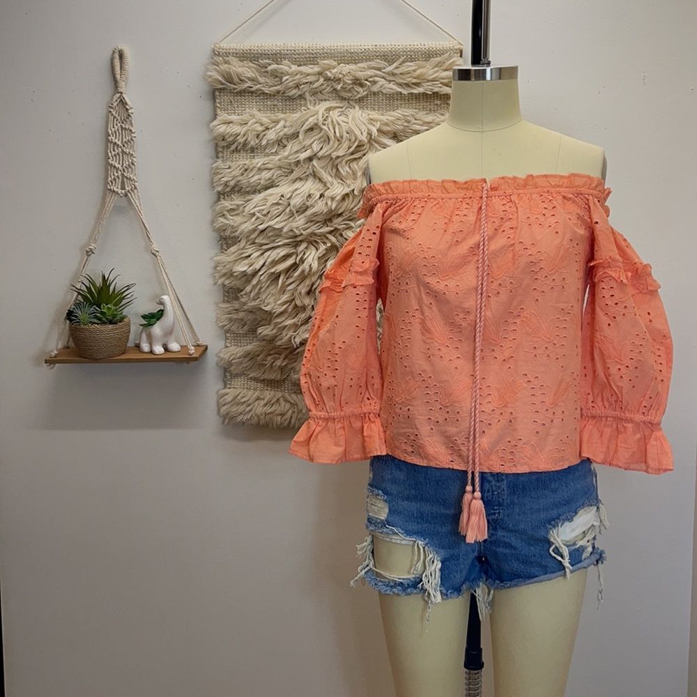 Jane Eyelet Lace Off-The-Shoulder Blouse // seen worn kept - Picture 2 of 11